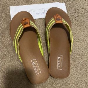 Yellow box sport shoes